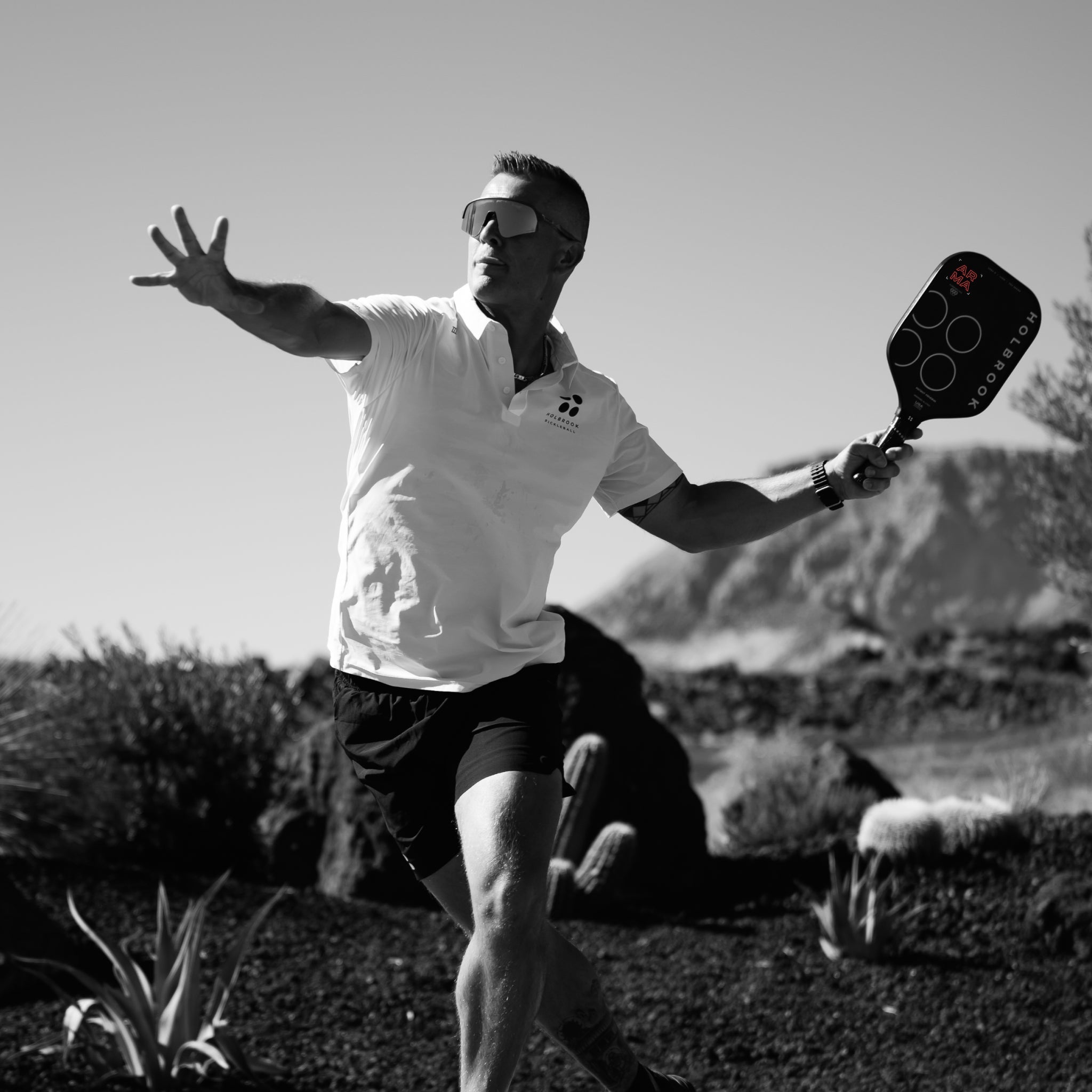 Holbrook Arma T 14mm – Elongated Paddle with Power & Reach. Buy now at Holbrook Pickleball Europe.