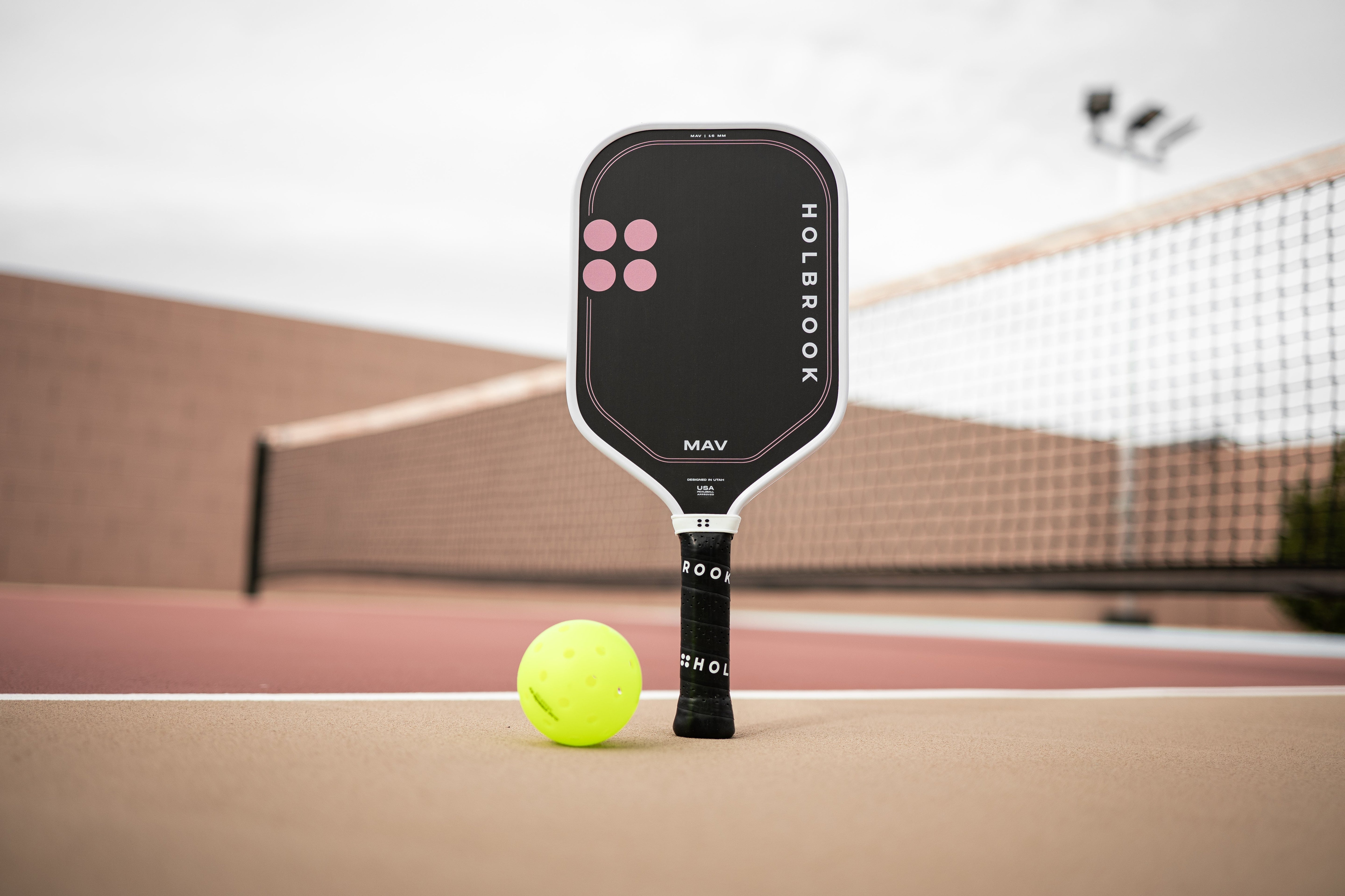 Holbrook Mav: The Paddle Built for Every Shot